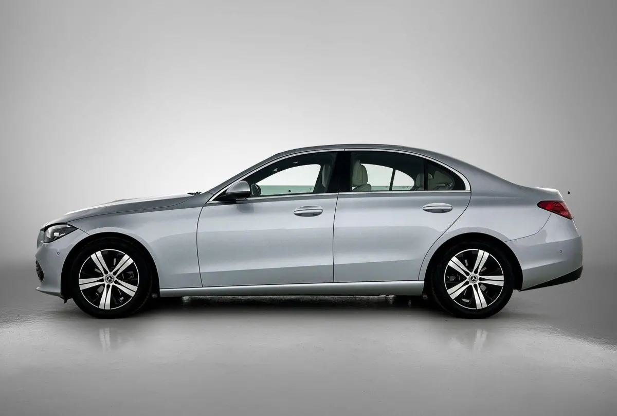 200 Luxury Line | ACHTERUITRIJCAMERA | SFEERVERLICHTING | STOELVERWARMING | CRUISE CONTROL | CLIMATE CONTROL |