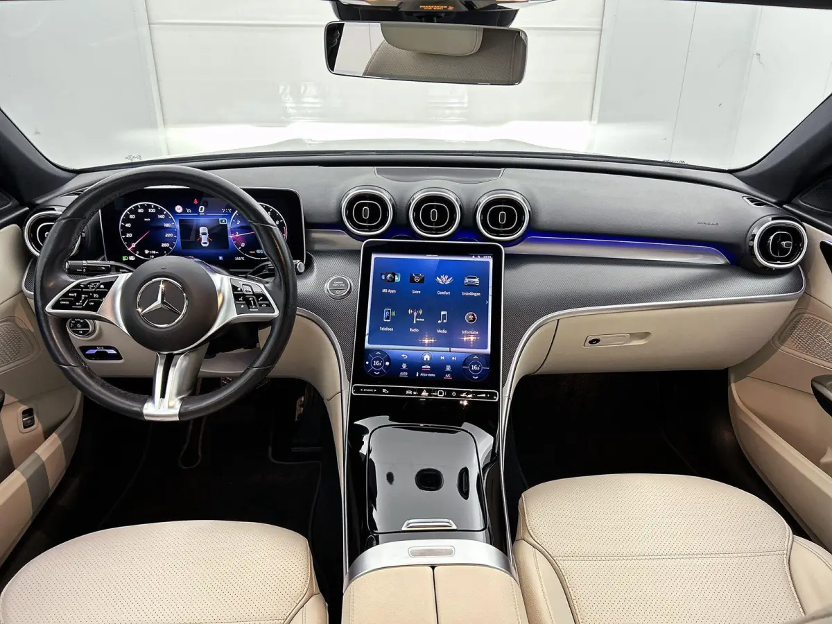 200 Luxury Line | ACHTERUITRIJCAMERA | SFEERVERLICHTING | STOELVERWARMING | CRUISE CONTROL | CLIMATE CONTROL |