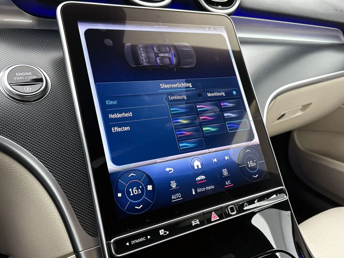 200 Luxury Line | ACHTERUITRIJCAMERA | SFEERVERLICHTING | STOELVERWARMING | CRUISE CONTROL | CLIMATE CONTROL |