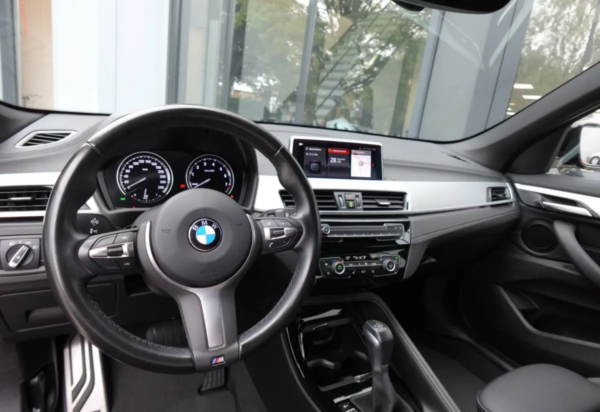 XDrive25e Executive PANO NAVI CAM VOL