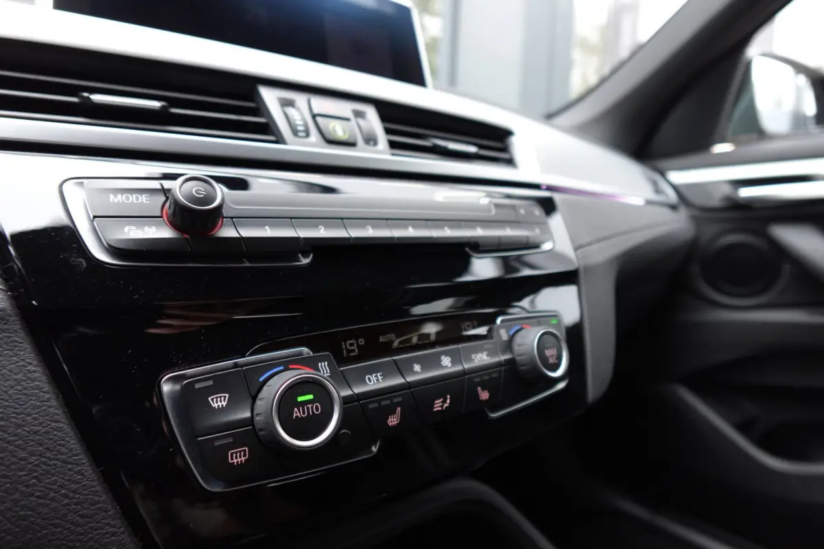 XDrive25e Executive PANO NAVI CAM VOL