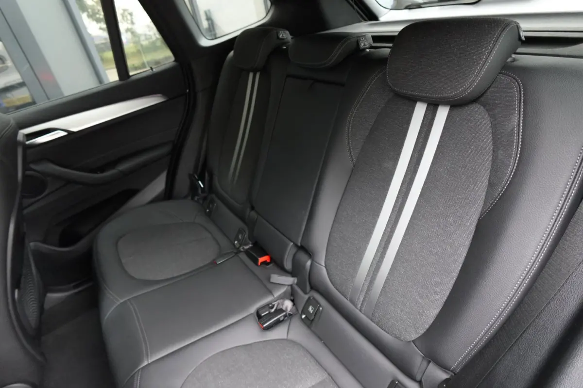 XDrive25e Executive PANO NAVI CAM VOL