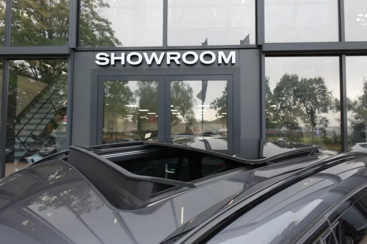 XDrive25e Executive PANO NAVI CAM VOL