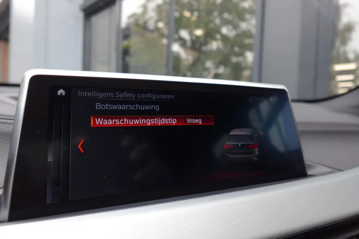 XDrive25e Executive PANO NAVI CAM VOL