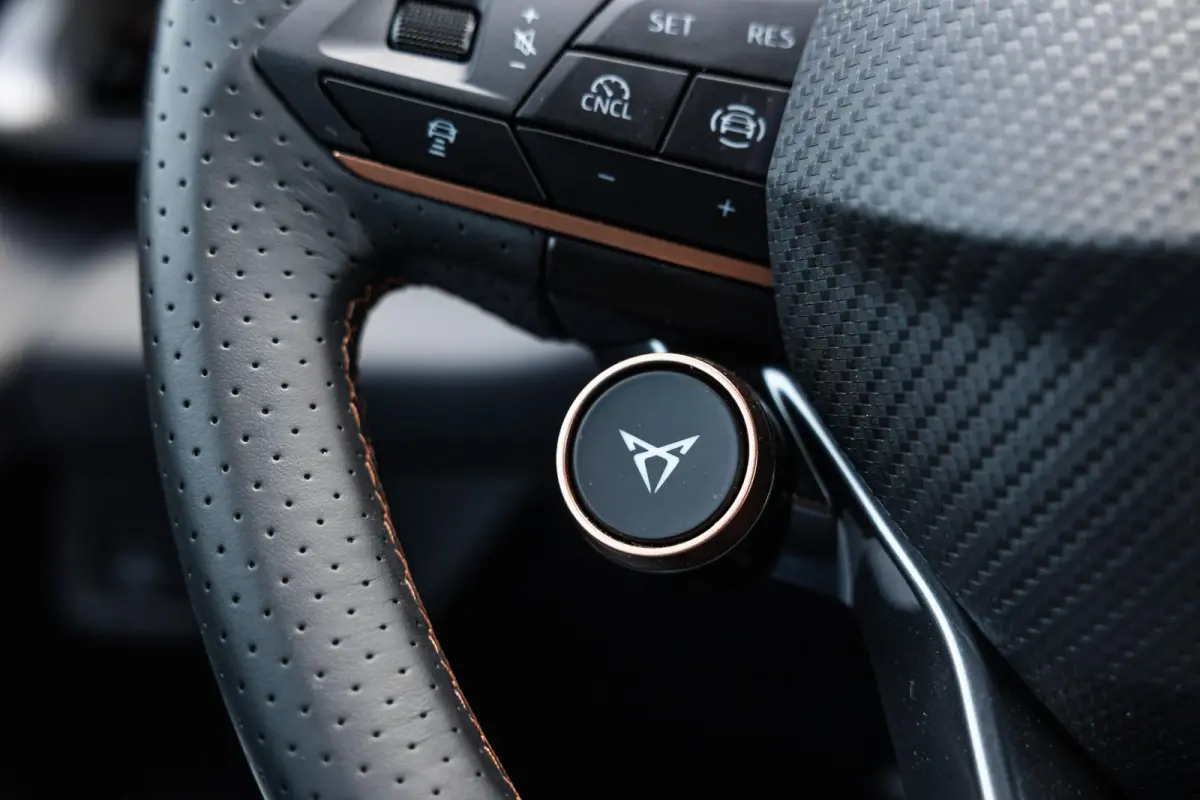1.5 TSI e-Hybrid 204pk Business | Trekhaak | Head-up | Sennheiser