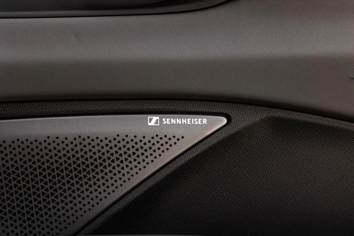 1.5 TSI e-Hybrid 204pk Business | Trekhaak | Head-up | Sennheiser