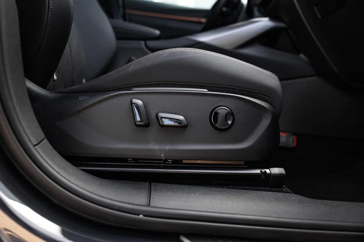 1.5 TSI e-Hybrid 204pk Business | Trekhaak | Head-up | Sennheiser