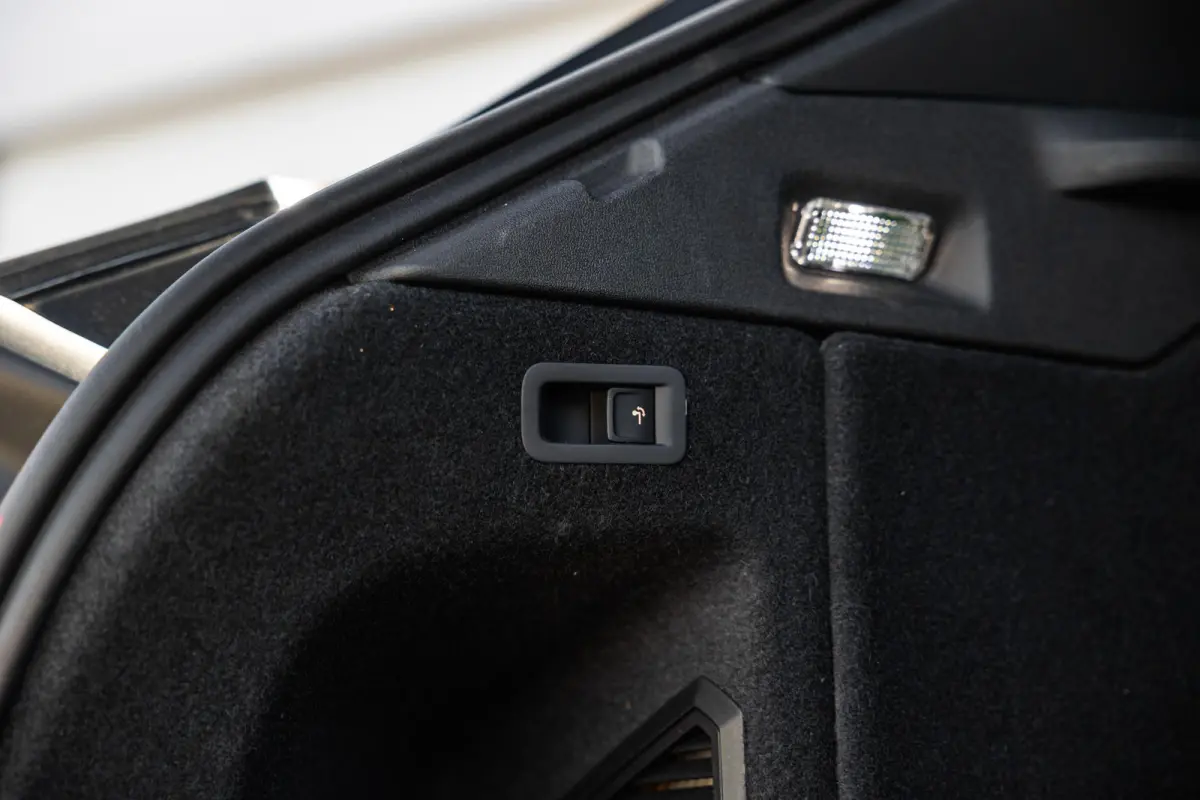 1.5 TSI e-Hybrid 204pk Business | Trekhaak | Head-up | Sennheiser