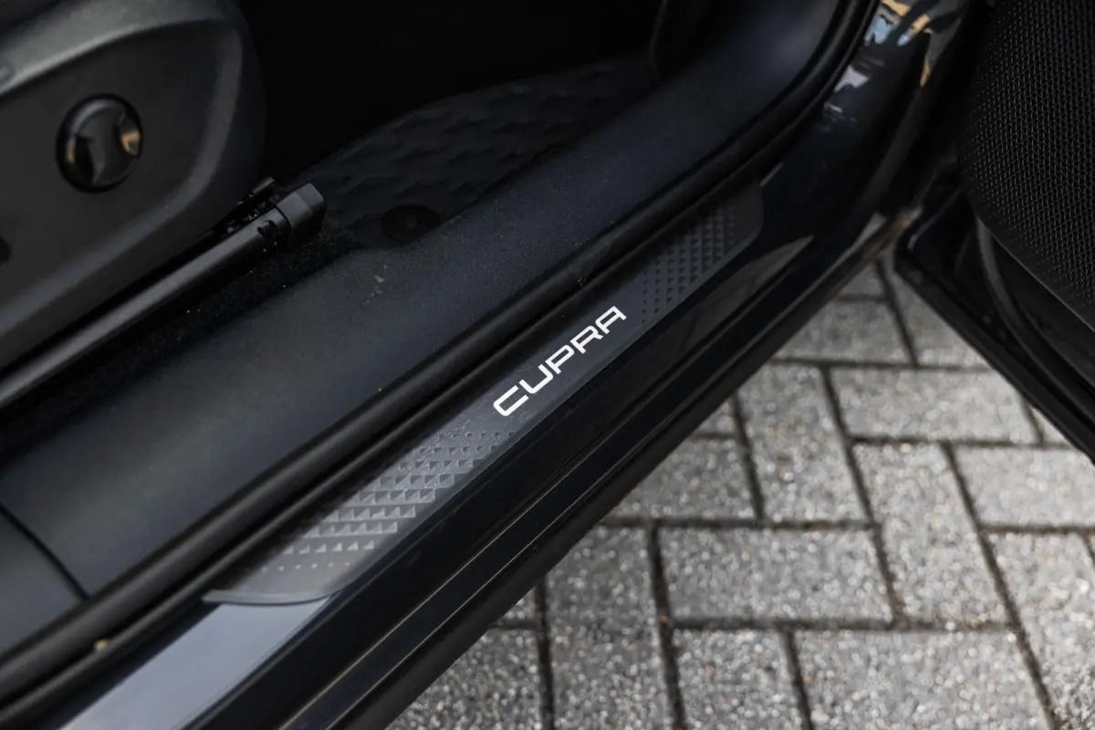 1.5 TSI e-Hybrid 204pk Business | Trekhaak | Head-up | Sennheiser