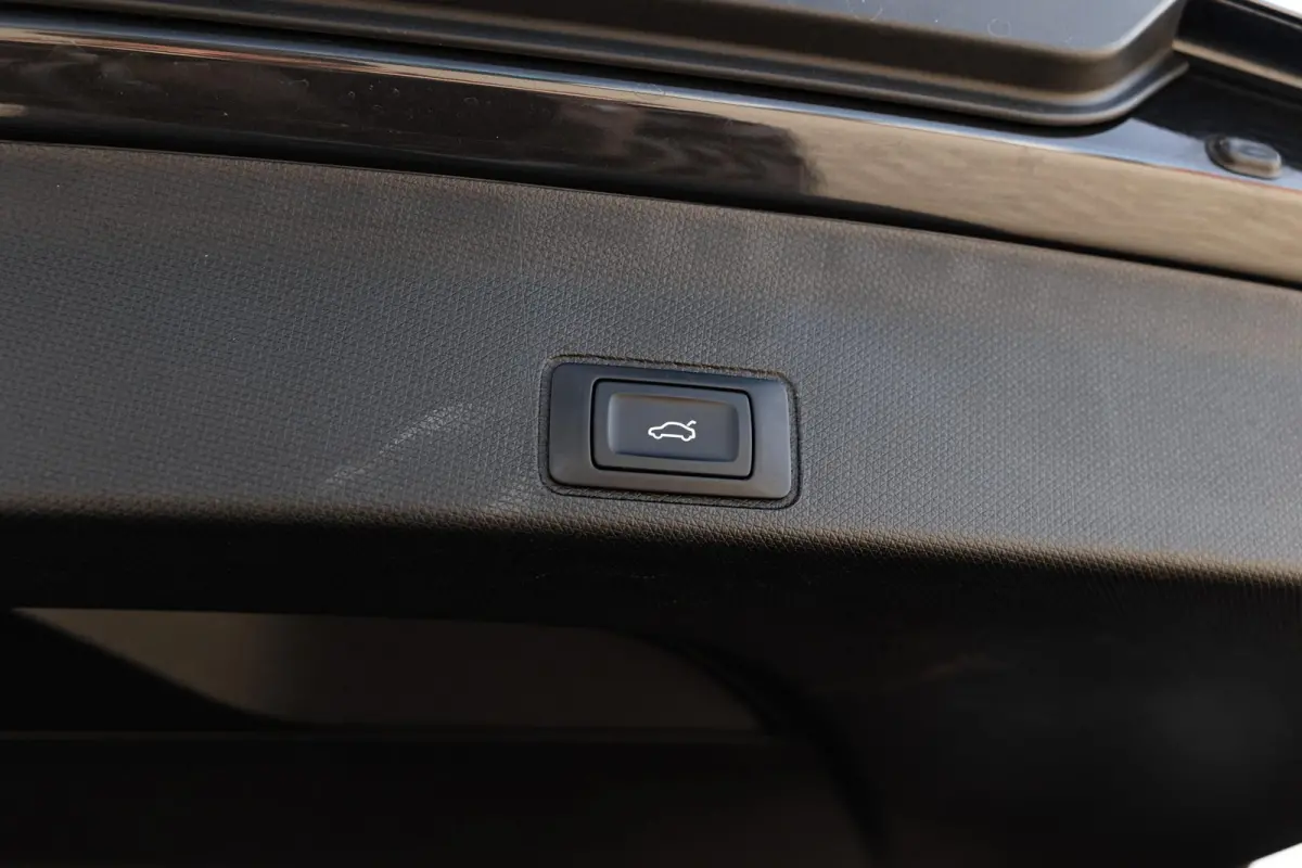1.5 TSI e-Hybrid 204pk Business | Trekhaak | Head-up | Sennheiser