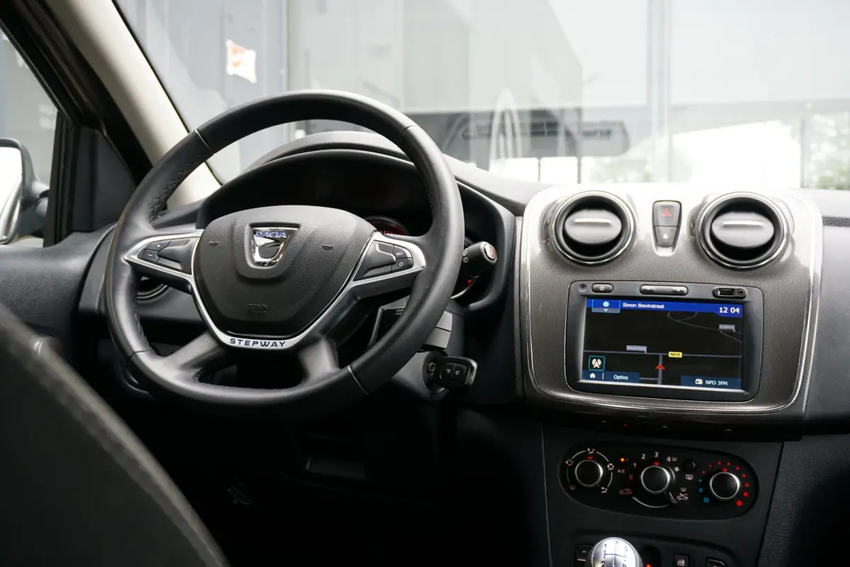 0.9 TCe SL + CAMERA / NAVI / DAB / SENSOREN / CRUISE CONTROL