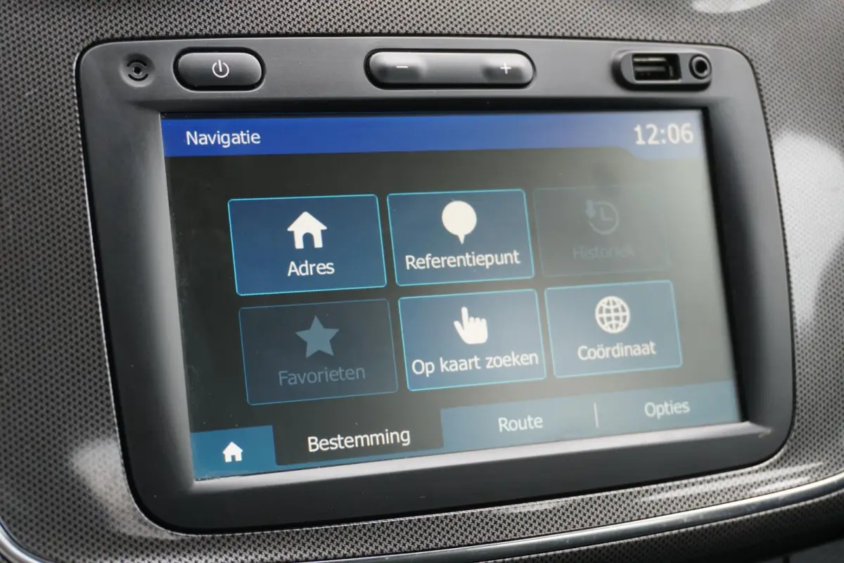0.9 TCe SL + CAMERA / NAVI / DAB / SENSOREN / CRUISE CONTROL