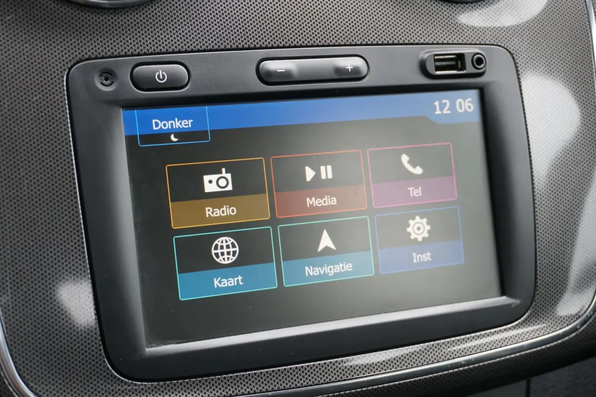 0.9 TCe SL + CAMERA / NAVI / DAB / SENSOREN / CRUISE CONTROL