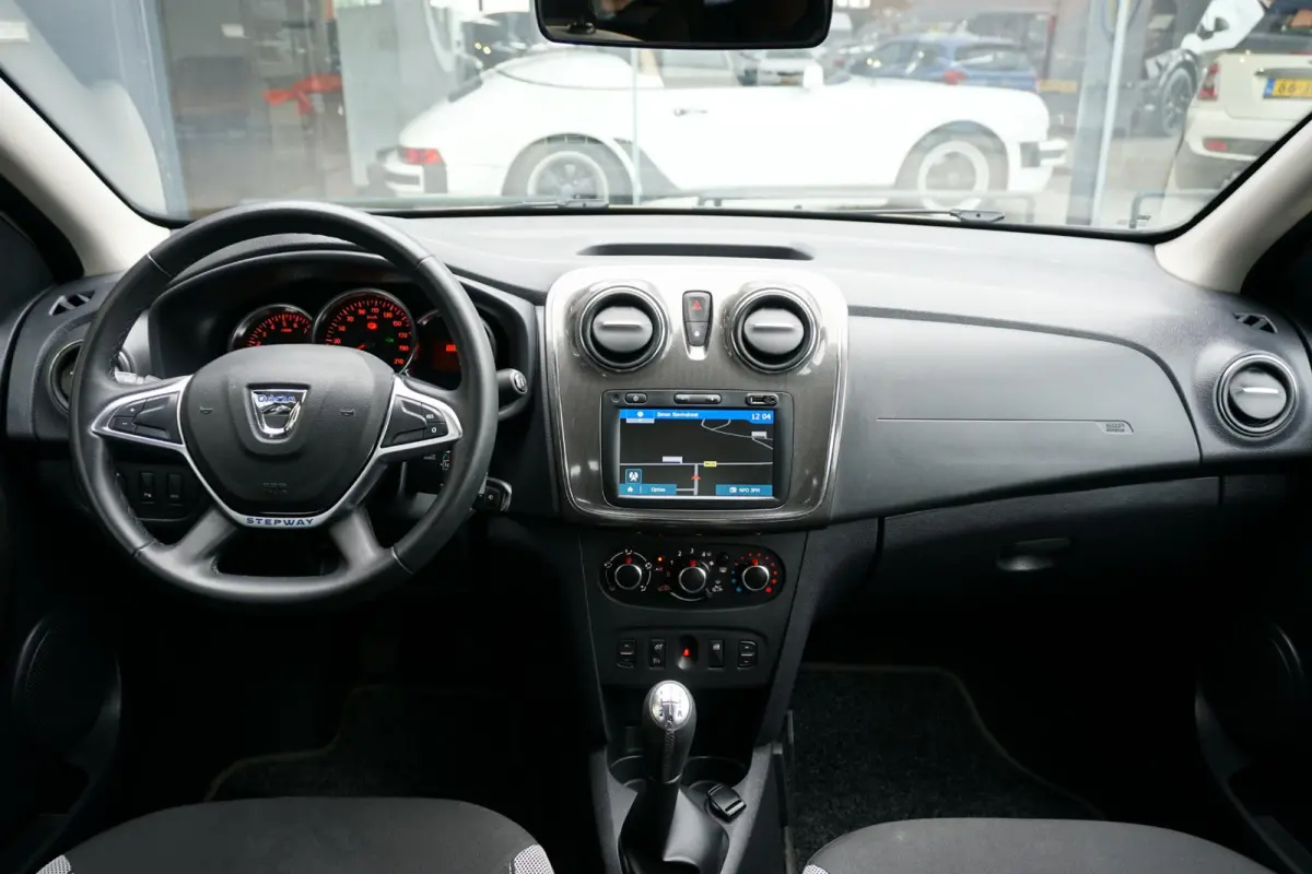 0.9 TCe SL + CAMERA / NAVI / DAB / SENSOREN / CRUISE CONTROL