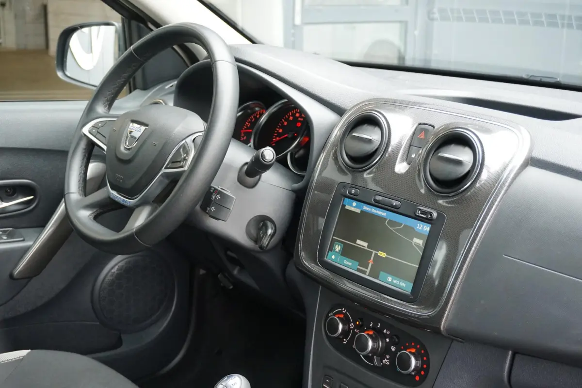 0.9 TCe SL + CAMERA / NAVI / DAB / SENSOREN / CRUISE CONTROL