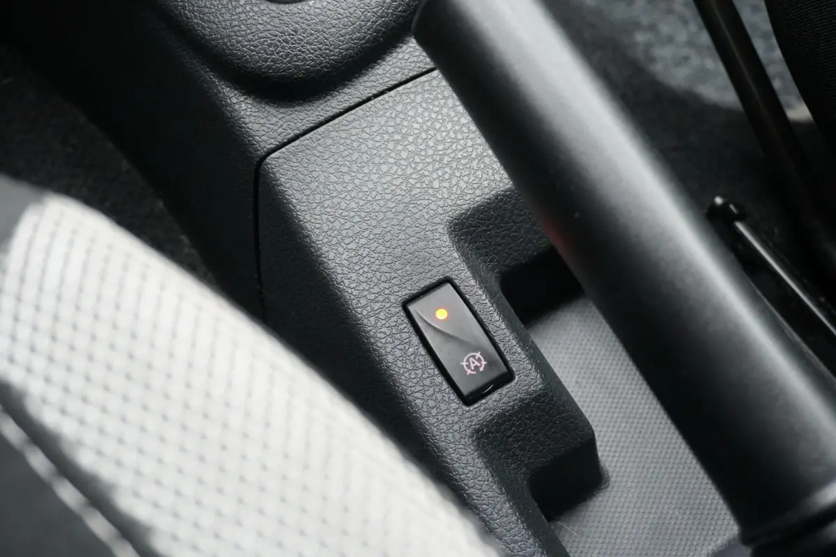 0.9 TCe SL + CAMERA / NAVI / DAB / SENSOREN / CRUISE CONTROL