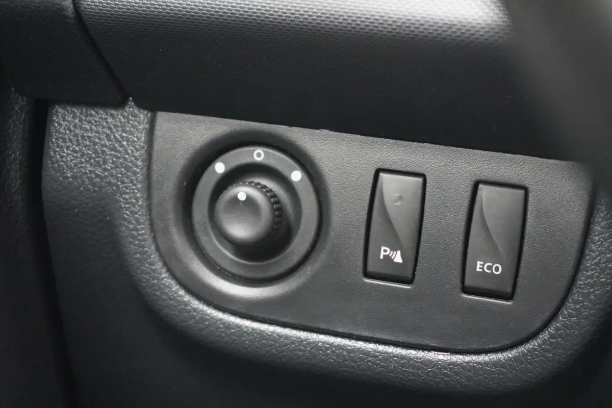 0.9 TCe SL + CAMERA / NAVI / DAB / SENSOREN / CRUISE CONTROL