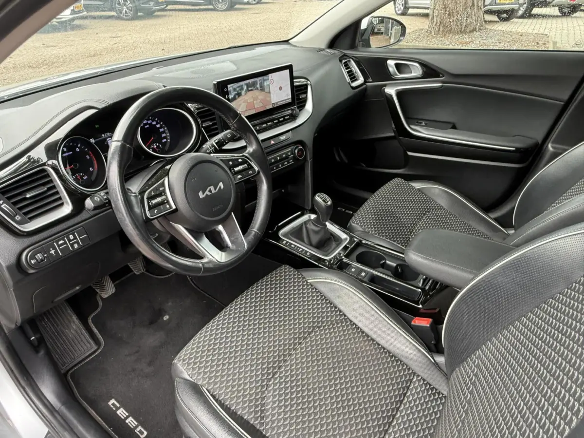 1.6 CRDi MHEV DynamicLine in nieuwstaat