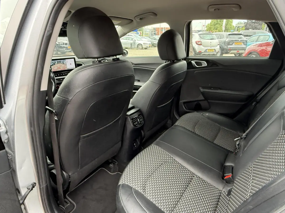 1.6 CRDi MHEV DynamicLine in nieuwstaat