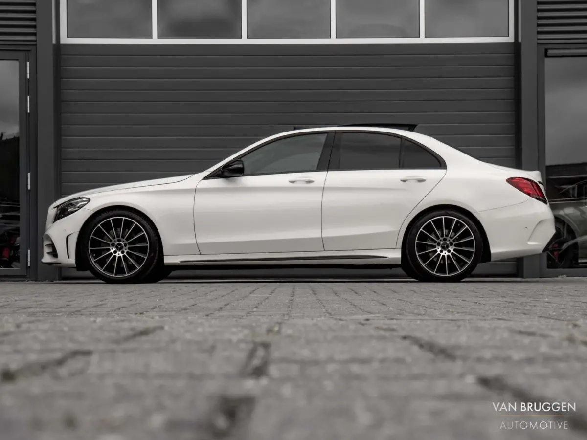 300 AMG Premium Plus Pano Burmester Memory Luchtvering