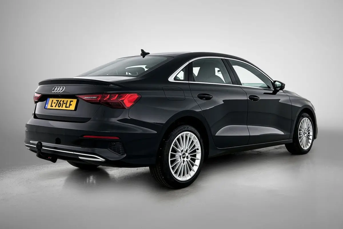 30 TFSI Business edition (NAVIGATIE, CAMERA, TRAKHAAK AFNEEMBAAR, 1e EIGENAAR, GOED ONDERHOUDEN)