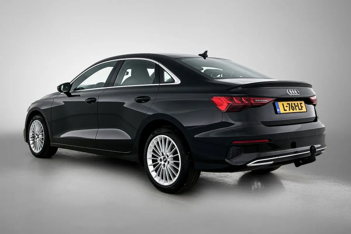 30 TFSI Business edition (NAVIGATIE, CAMERA, TRAKHAAK AFNEEMBAAR, 1e EIGENAAR, GOED ONDERHOUDEN)