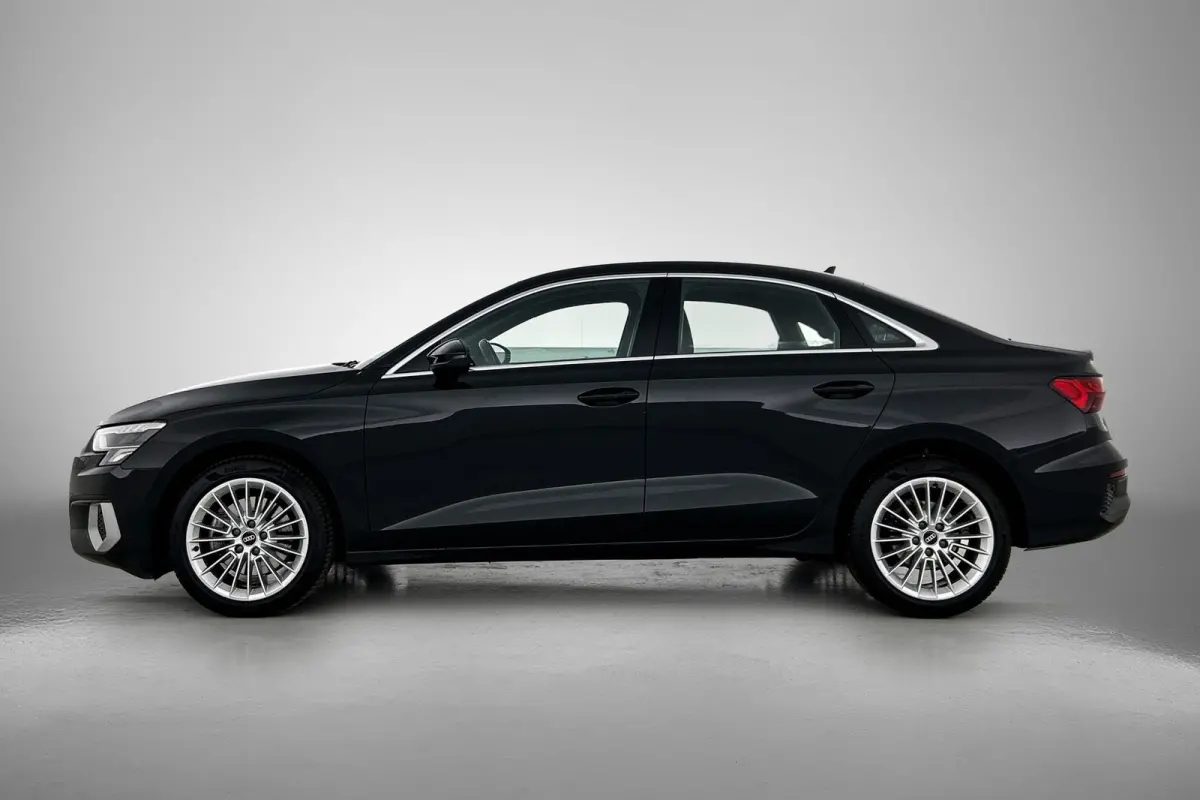 30 TFSI Business edition (NAVIGATIE, CAMERA, TRAKHAAK AFNEEMBAAR, 1e EIGENAAR, GOED ONDERHOUDEN)