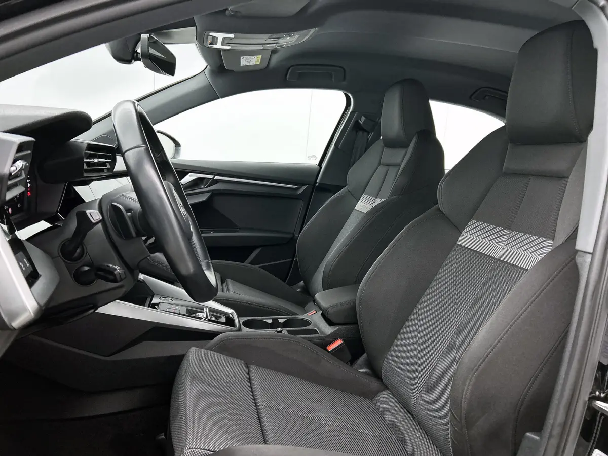 30 TFSI Business edition (NAVIGATIE, CAMERA, TRAKHAAK AFNEEMBAAR, 1e EIGENAAR, GOED ONDERHOUDEN)