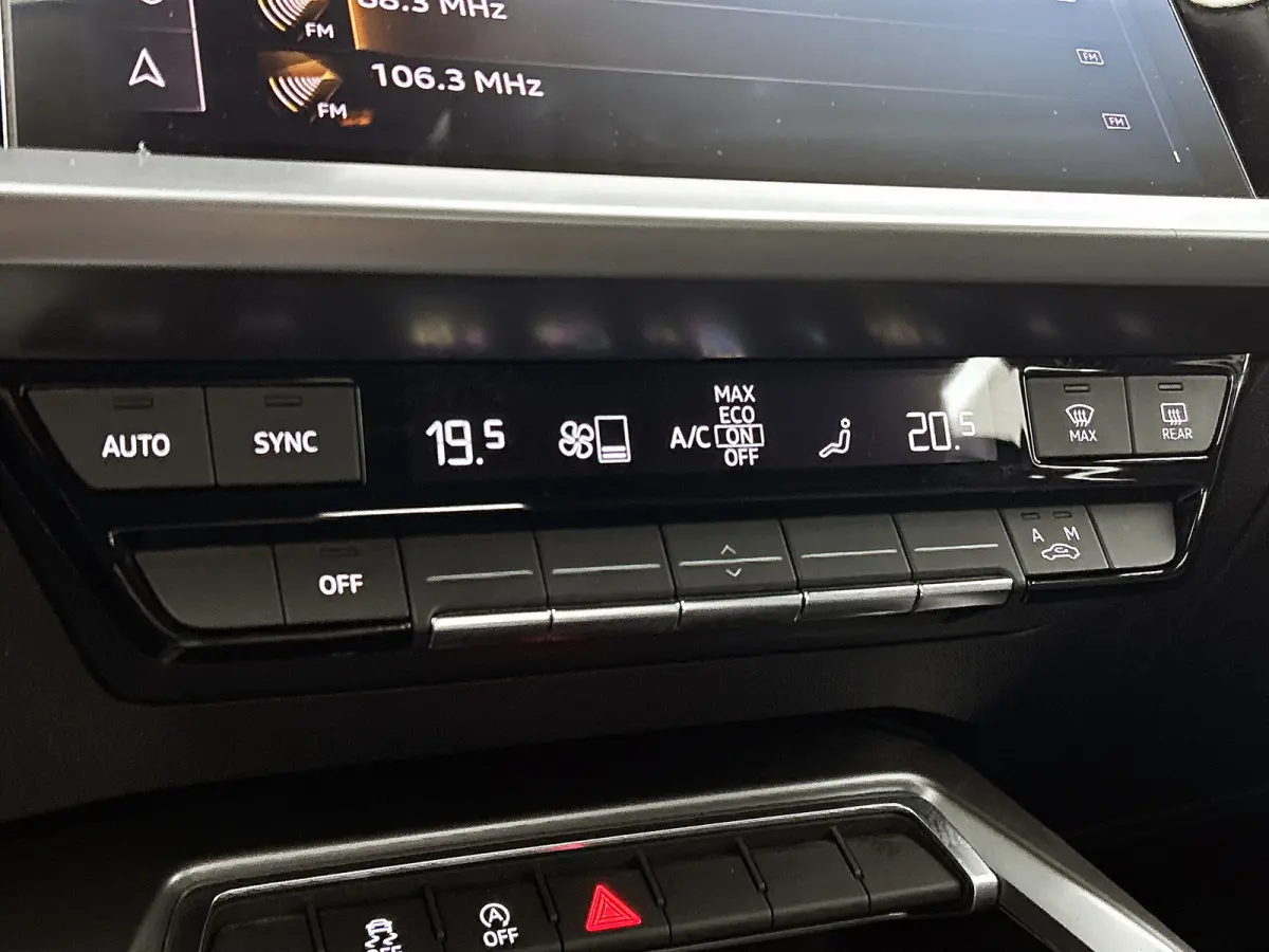 30 TFSI Business edition (NAVIGATIE, CAMERA, TRAKHAAK AFNEEMBAAR, 1e EIGENAAR, GOED ONDERHOUDEN)