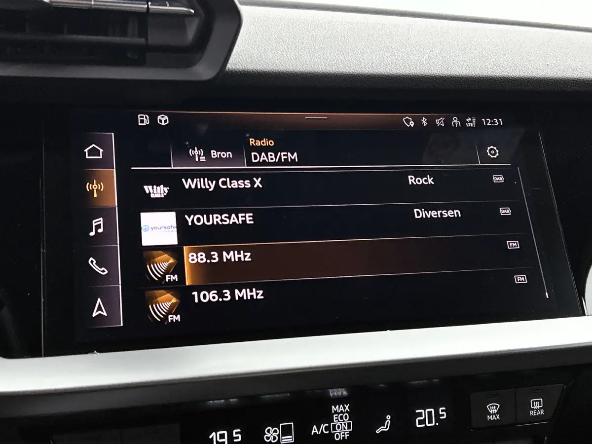 30 TFSI Business edition (NAVIGATIE, CAMERA, TRAKHAAK AFNEEMBAAR, 1e EIGENAAR, GOED ONDERHOUDEN)