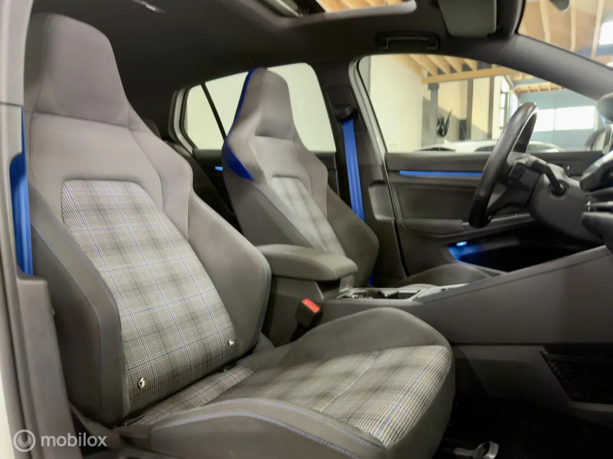 1.4 eHybrid GTE | Pano | IQ | Dodehoek | ACC | Cam | Mistlampen | 18" | Apple- & Android Carplay | Stoel- & stuurverwarming | 245 PK