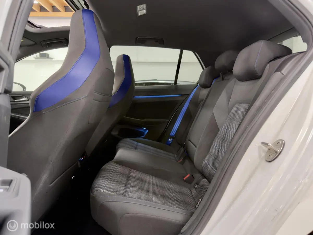 1.4 eHybrid GTE | Pano | IQ | Dodehoek | ACC | Cam | Mistlampen | 18" | Apple- & Android Carplay | Stoel- & stuurverwarming | 245 PK