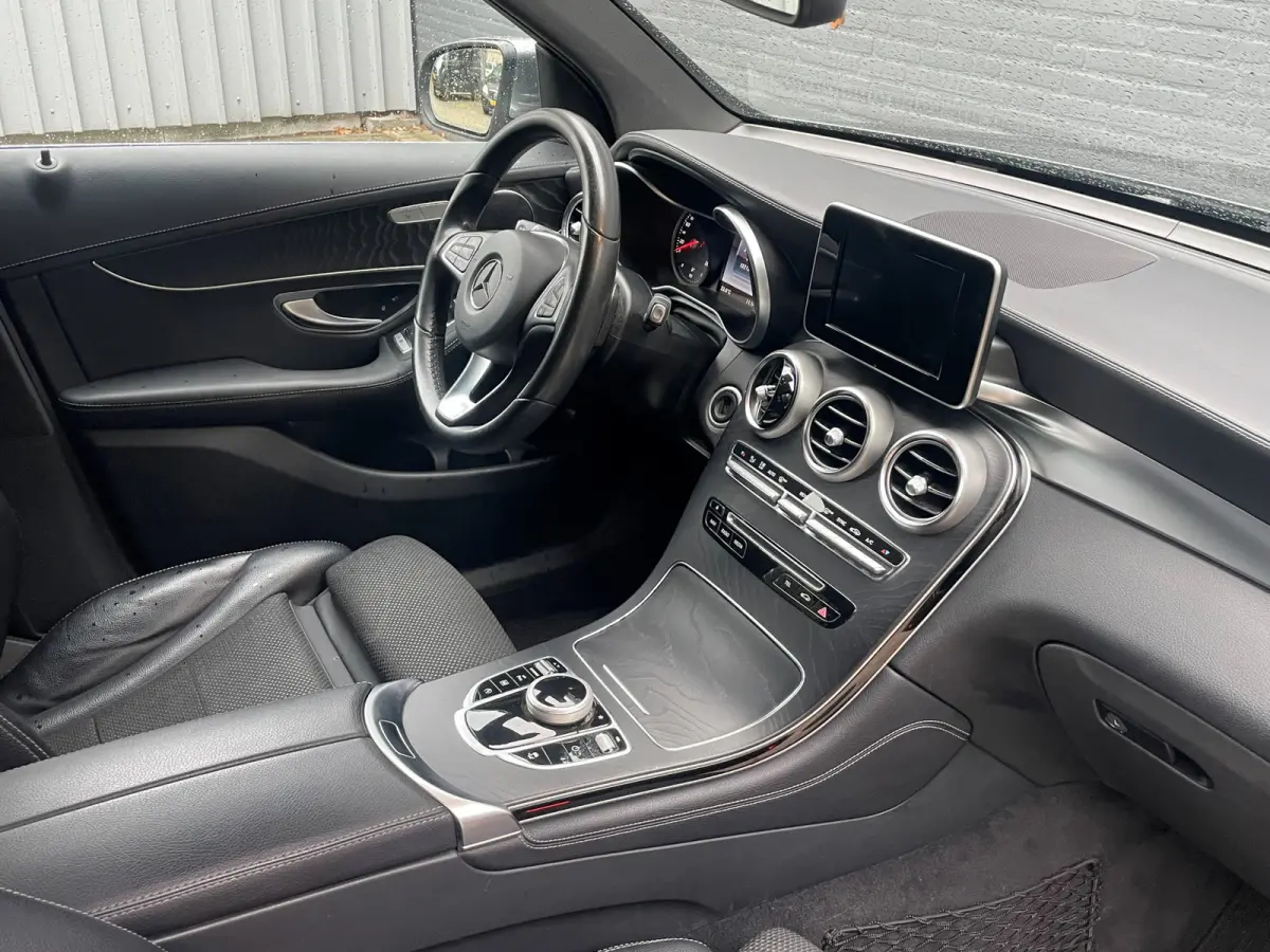 220 d 4MATIC - Elekt. Trekhaak.