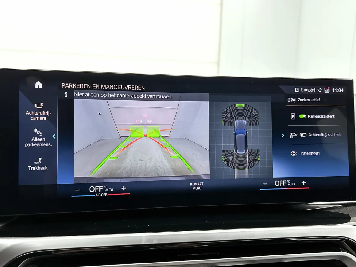 320e (TREKHAAK WEGKLAPBAAR, MEMORY SEATS, LED, CAMERA, CARPLAY, 1e EIGENAAR, DEALER ONDERHOUDEN)