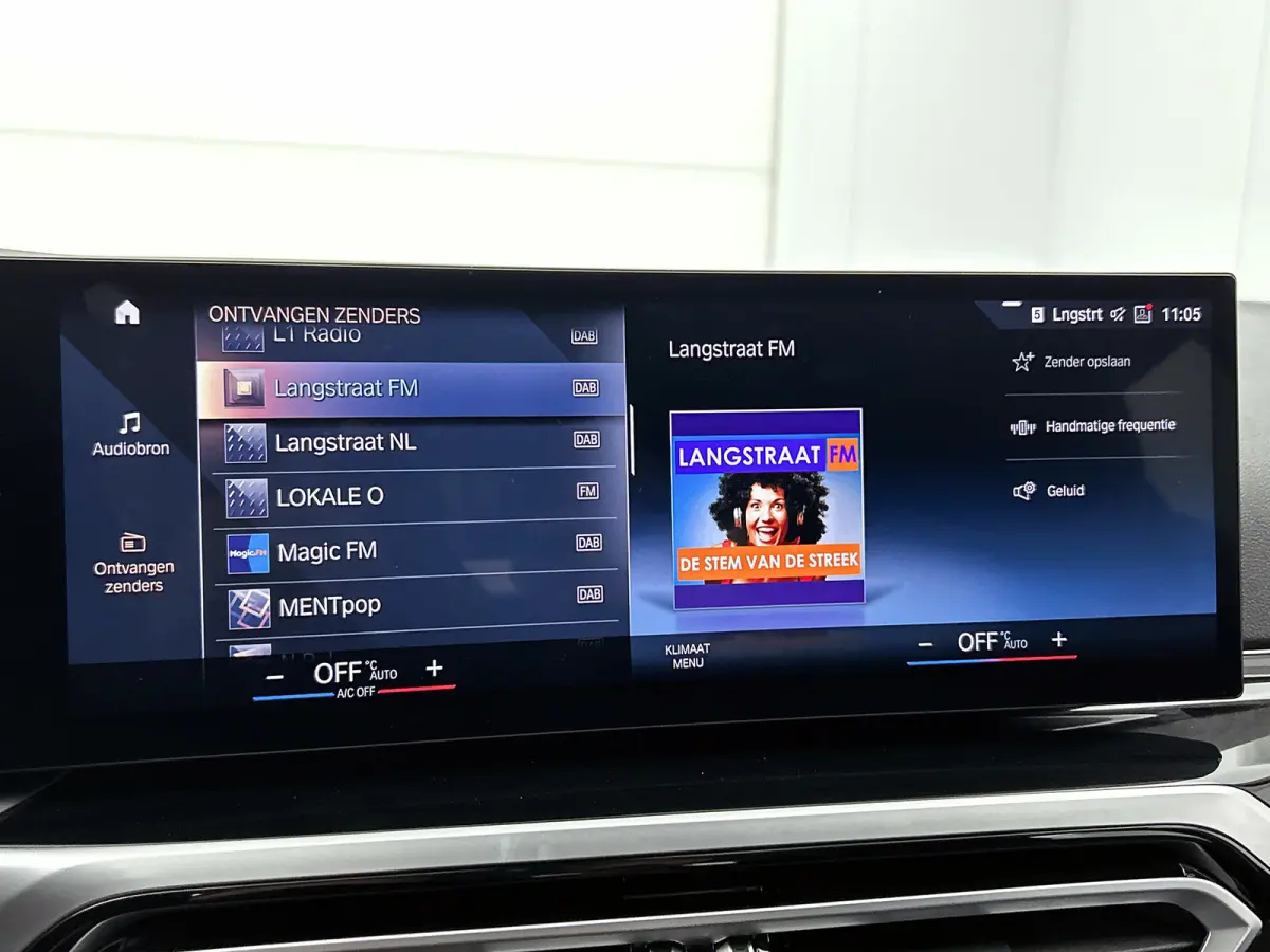 320e (TREKHAAK WEGKLAPBAAR, MEMORY SEATS, LED, CAMERA, CARPLAY, 1e EIGENAAR, DEALER ONDERHOUDEN)