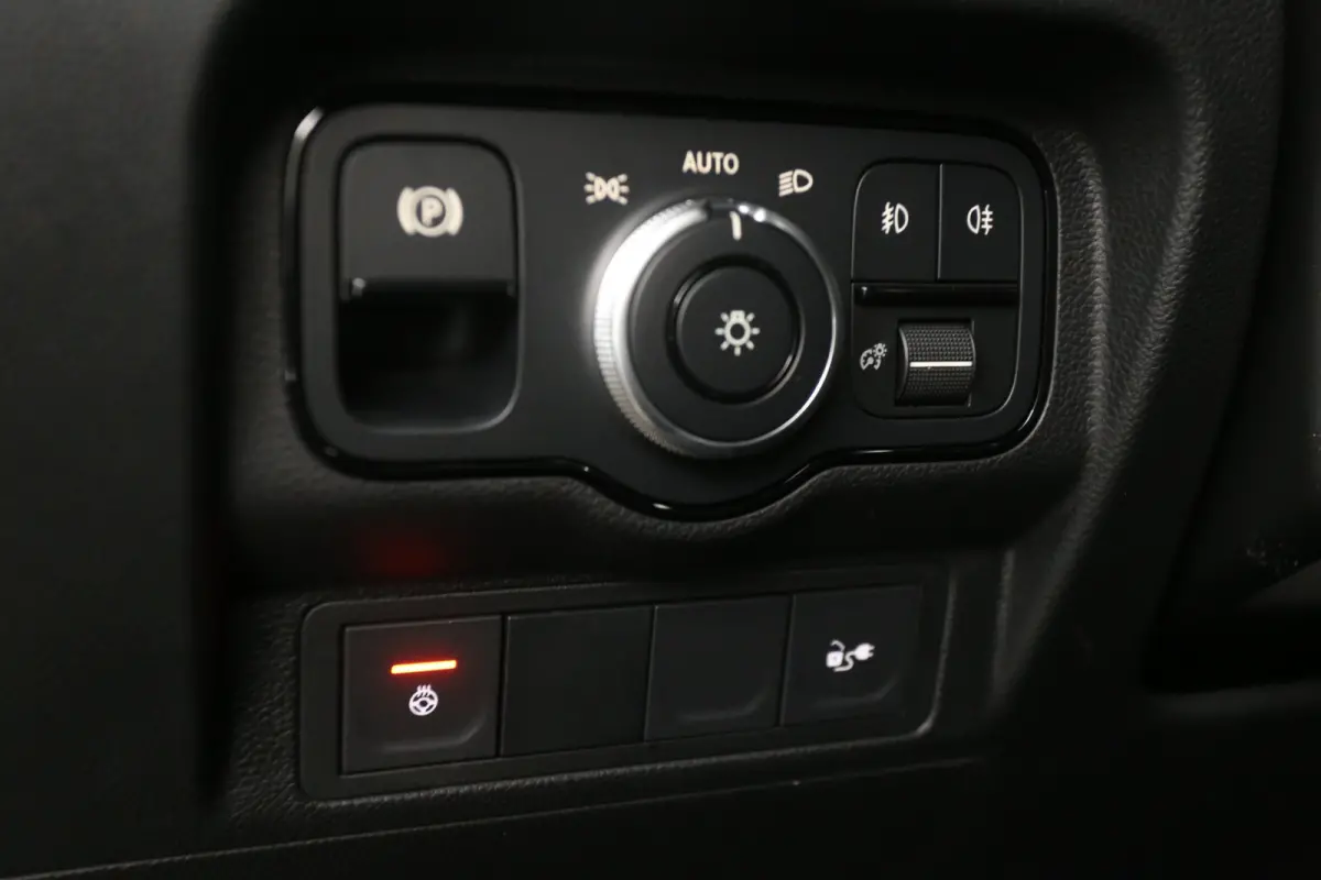 112 45 kWh | Snelladen | SOH 99% | 1400kg Trekgew. | Clima | Camera | Cruise | Carplay