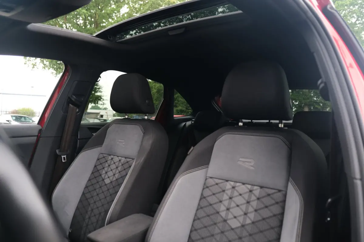 1.5 TSI 2x R-Line 150PK DSG Pano IQ Matrix Trekhaak Cam Kessy ACC Navi Virtual