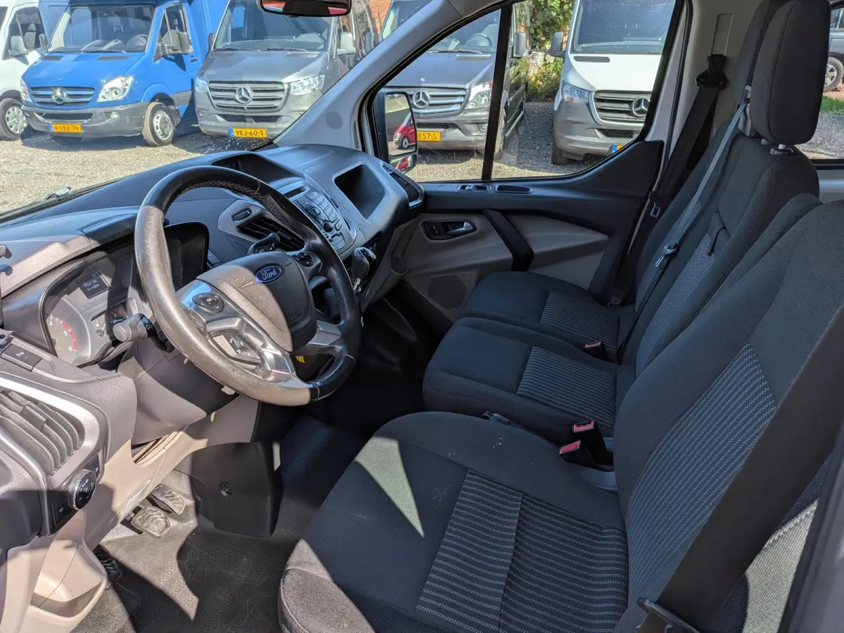 290 2.0 TDCI EURO 6 L2H1 Ambiente DC Airco / Cruise / Navi