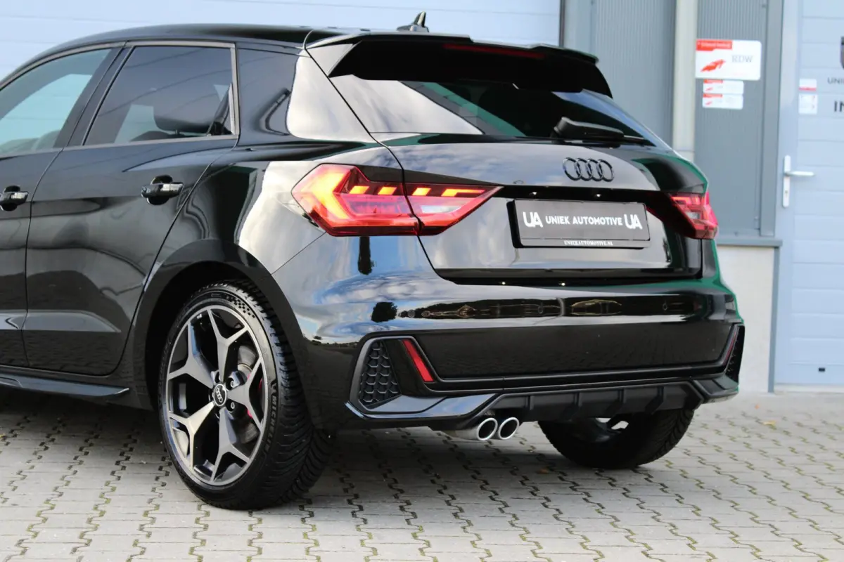 40 TFSI COMPETITION | S LINE | SONOS | CAMERA | BLACK OPTIK | CARPLAY | 18" | HALFLEDER | DODEHOEK | 5 JR GAR!