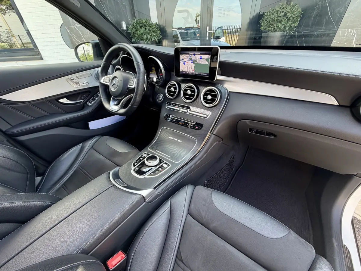 AMG 63 4MATIC+ Pano|360Camera|Keyles|Leer Wit!