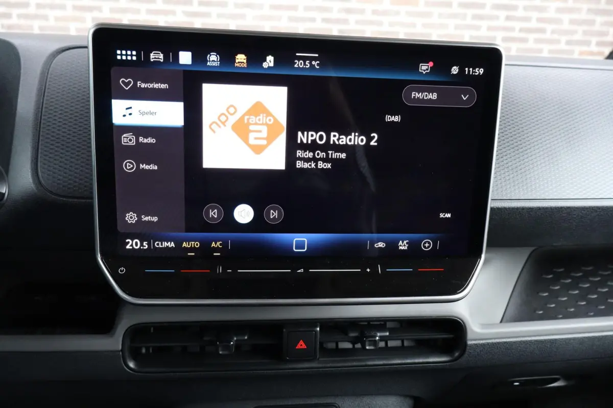 286pk Economy Business 79 kWh | SoH 99% | Trekhaak Wegklapbaar | Adaptieve Cruise Control | Volautomatische Airconditioning