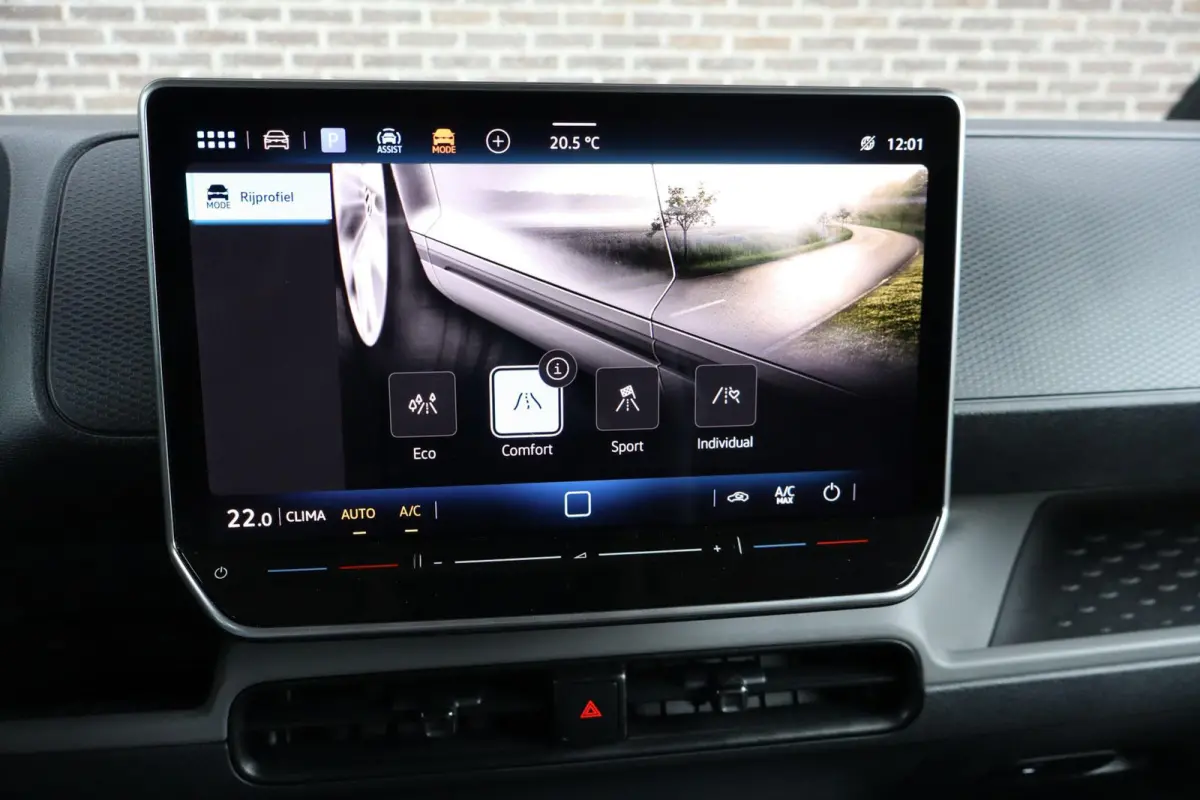 286pk Economy Business 79 kWh | SoH 99% | Trekhaak Wegklapbaar | Adaptieve Cruise Control | Volautomatische Airconditioning