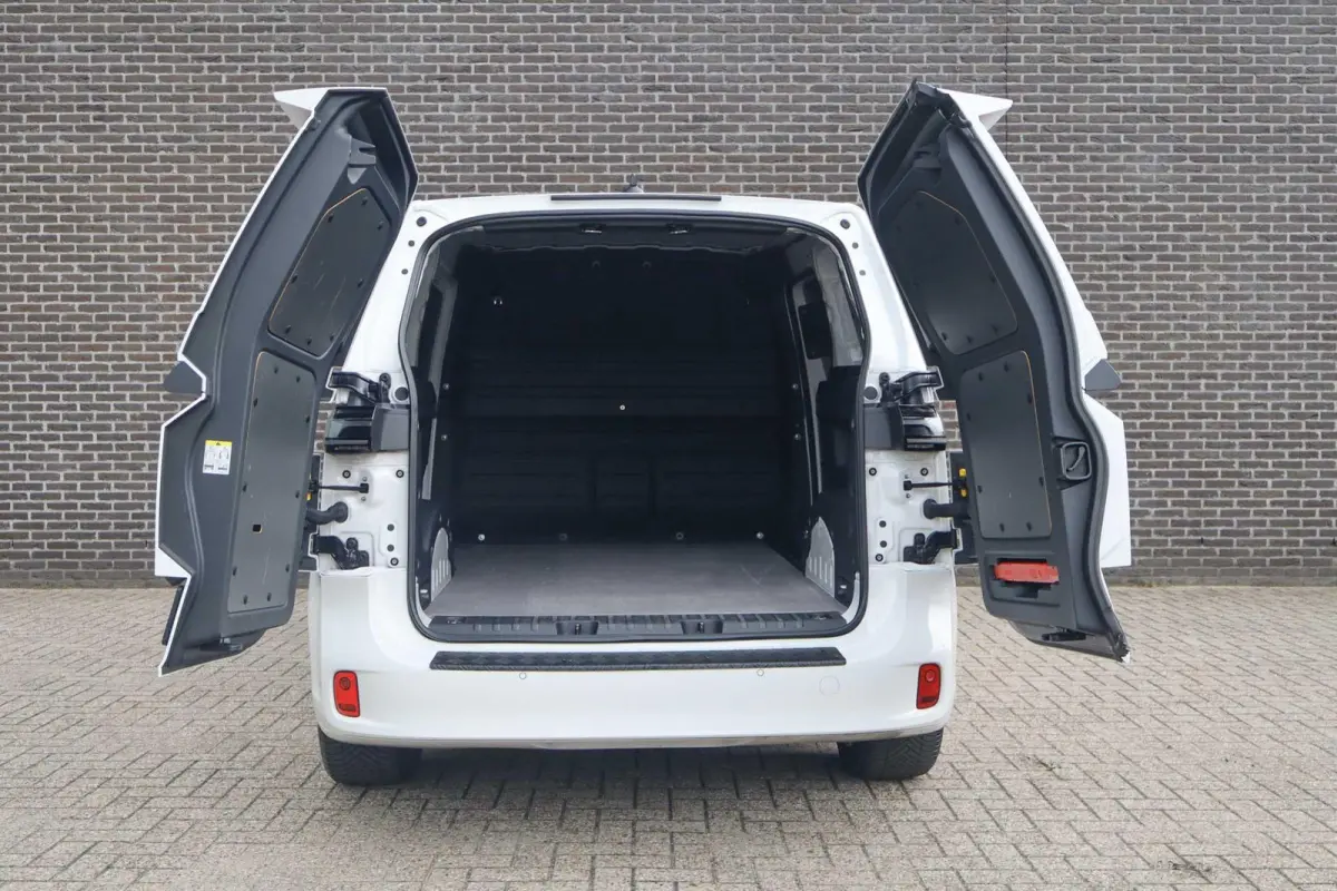 286pk Economy Business 79 kWh | SoH 99% | Trekhaak Wegklapbaar | Adaptieve Cruise Control | Volautomatische Airconditioning