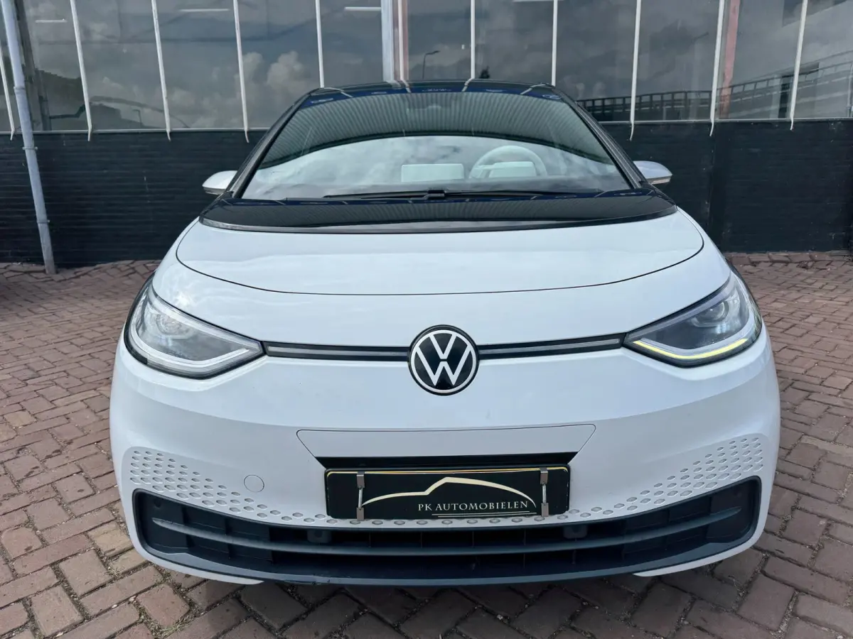 First Plus 58 kWh **CARPLAY + KEYLESS + CAMERA**