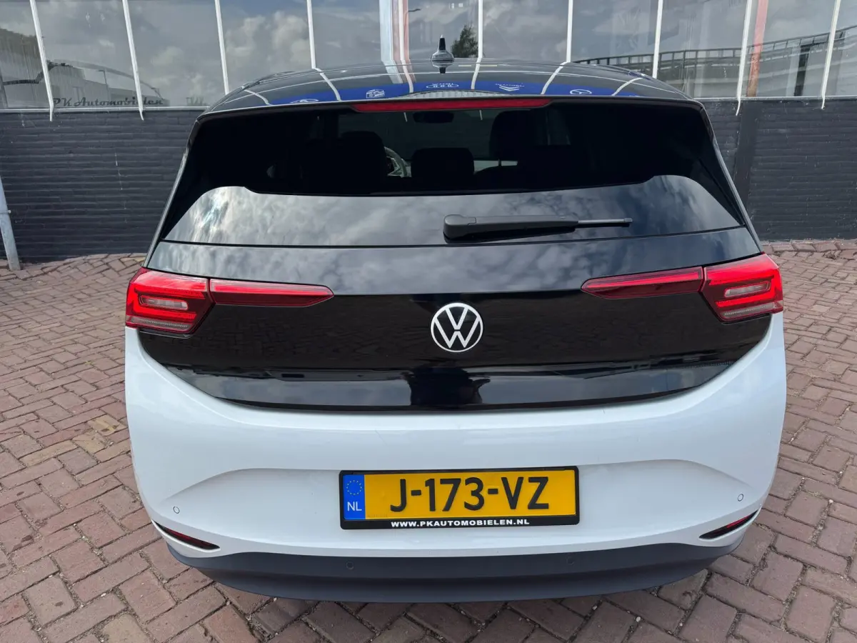 First Plus 58 kWh **CARPLAY + KEYLESS + CAMERA**