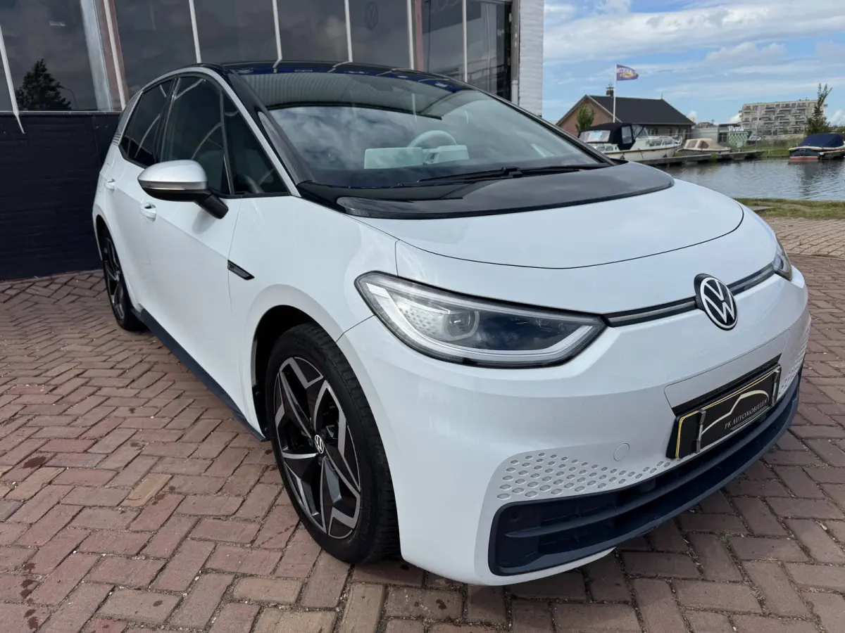 First Plus 58 kWh **CARPLAY + KEYLESS + CAMERA**