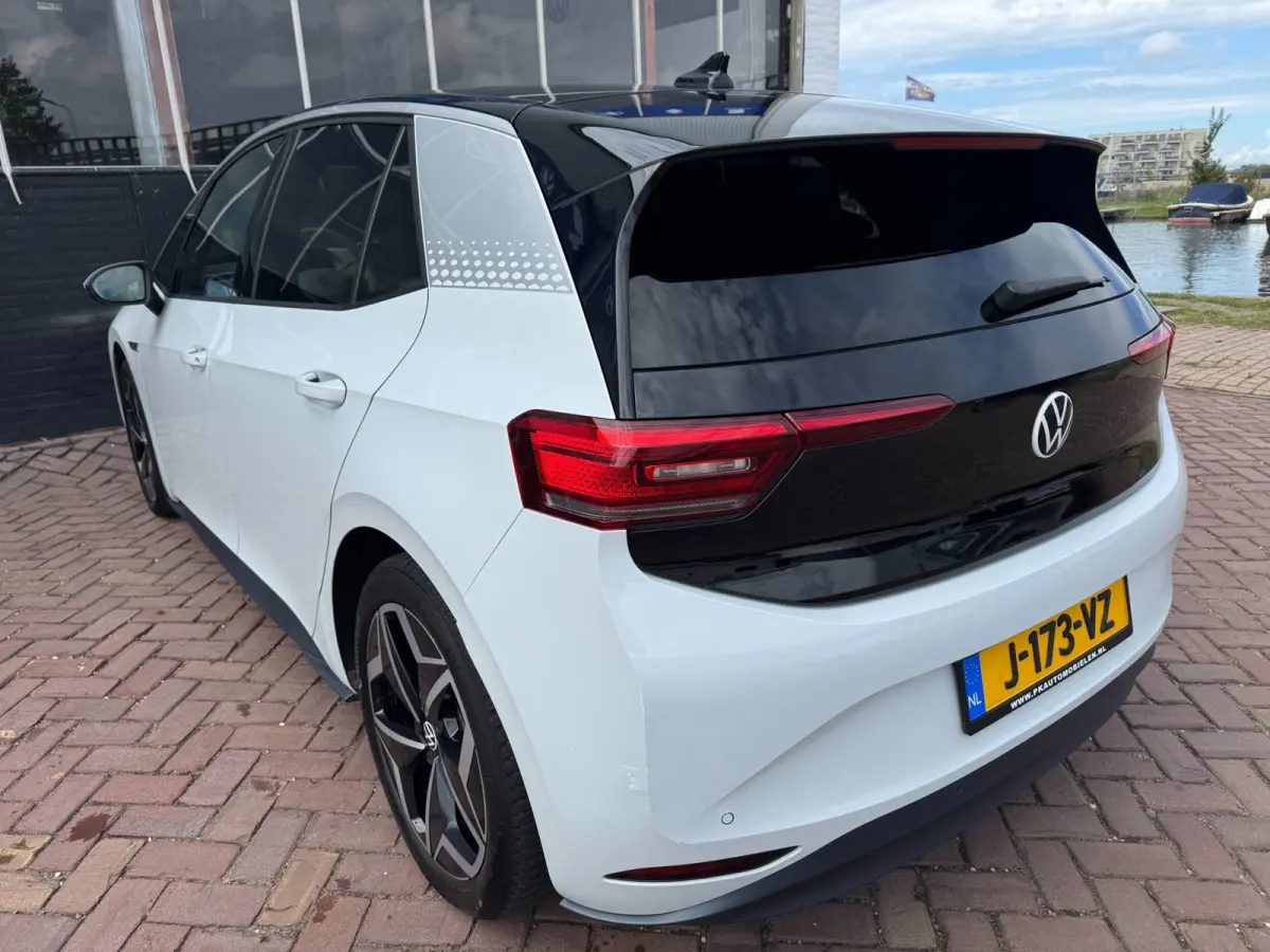 First Plus 58 kWh **CARPLAY + KEYLESS + CAMERA**