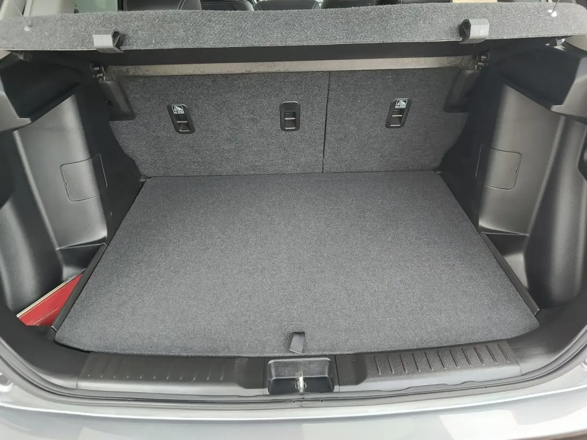 1.5 HYBRID STYLE AUTOMAAT Adaptive Cruise | Dodehoeksensoren | Keyless