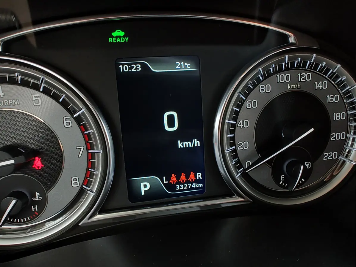 1.5 HYBRID STYLE AUTOMAAT Adaptive Cruise | Dodehoeksensoren | Keyless