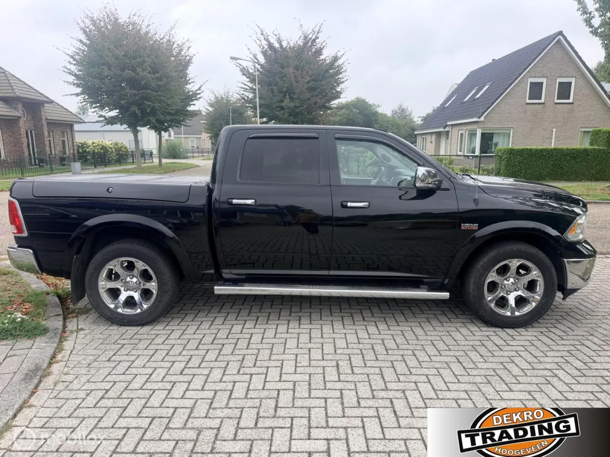 1500 5.7 V8 Quad Cab 6'4 Laramie zeer mooi!